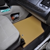 Автомобильные коврики EVA на Chrysler Town & Country V (2007->) 2 ряд: кресла 1+1 не убираются в пол