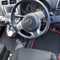 Коврики текстильные на Toyota Ractis I пр.руль 2WD (2005-2010) 